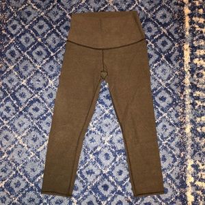 Green lululemon crop leggings